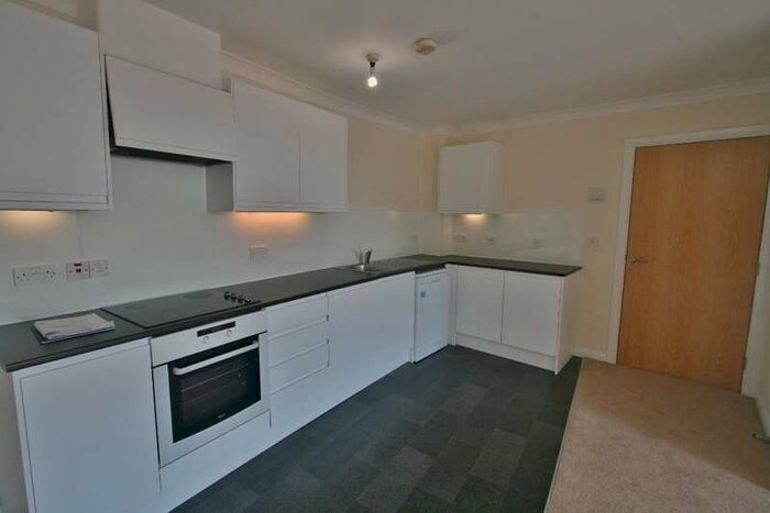 2 Bedroom Flat To Rent In Crown Heights Alencon Link, Basingstoke, RG21