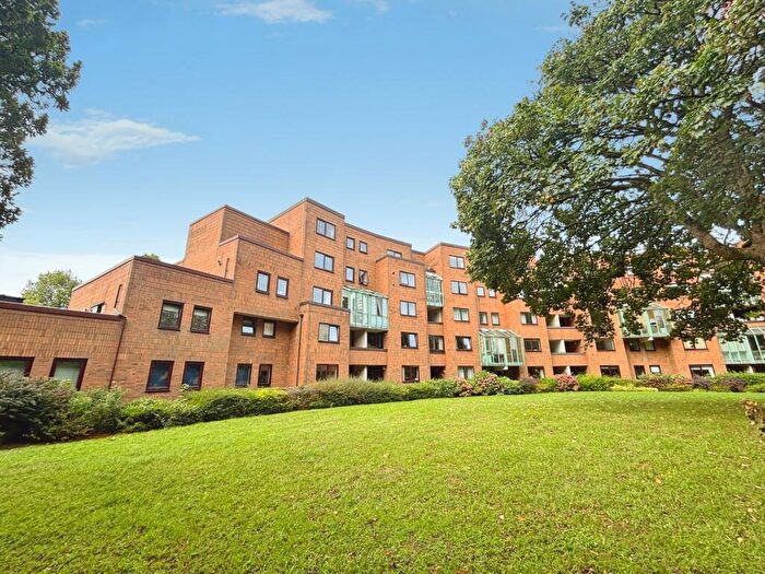 1 Bedroom Apartment For Sale In The Crescent, Llandaff, Cardiff, CF5