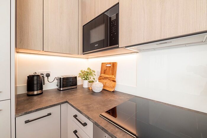 Studio For Sale In Edgware Road, Hendon, NW9