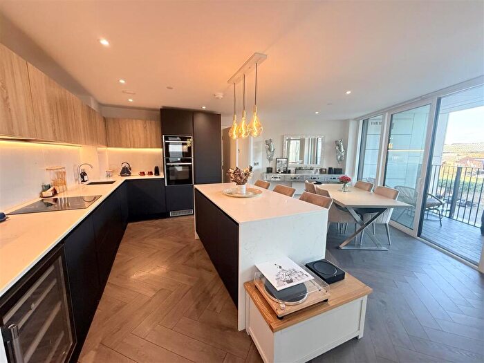 2 Bedroom Apartment For Sale In Castle Wharf, Chester Road, M15