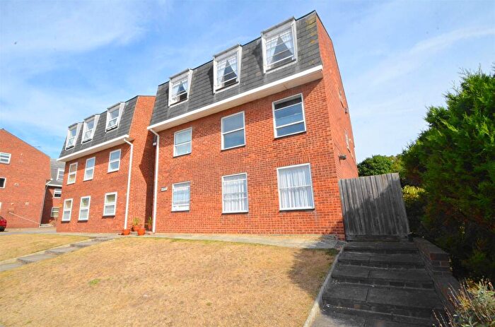 2 Bedroom Flat To Rent In Flat Hawkins, Shoeburyness, SS3