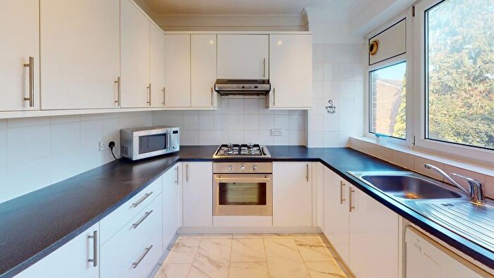 6 Bedroom Town House To Rent In Bedroom House To Rent In The Park Hill Area Of Croydon, CR0