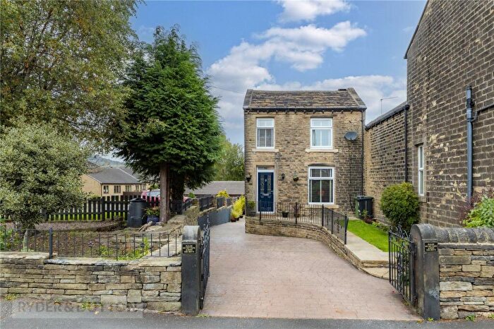 3 Bedroom Link Detached House For Sale In Wessenden Head Road, Meltham, Holmfirth, West Yorkshire, HD9