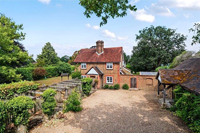 5 Bedroom Detached House For Sale In Watchetts Drive, Camberley, Surrey, GU15