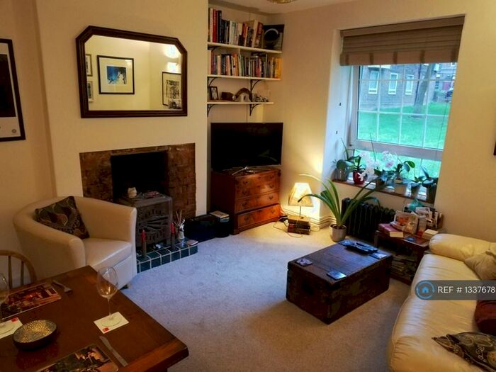 2 Bedroom Flat To Rent In Peckham Road, London, SE5