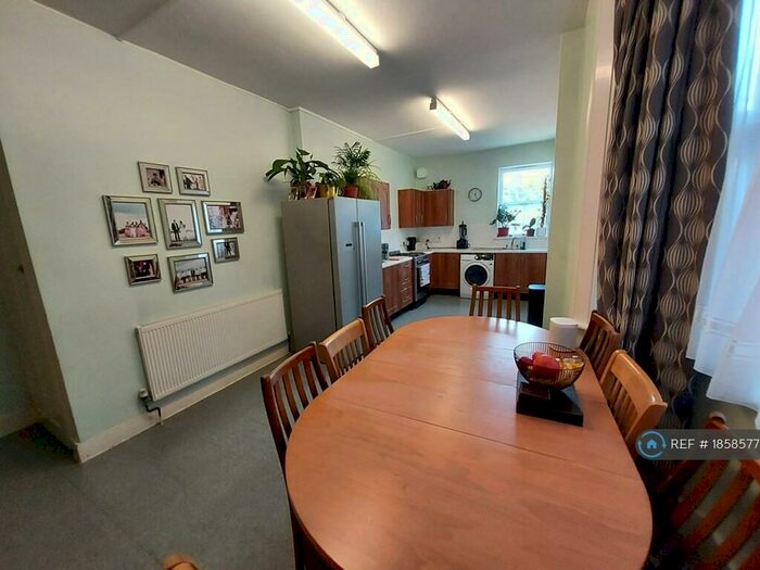 1 Bedroom Flat To Rent In East Ham, London, E6