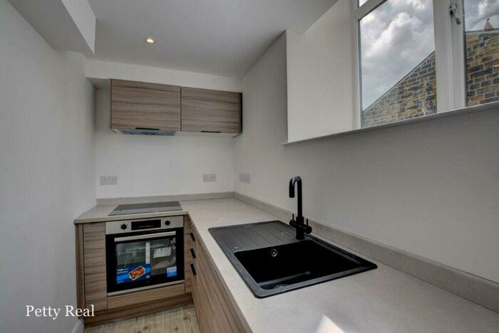 2 Bedroom Apartment To Rent In Apartment Heritage Quarter House, BB8