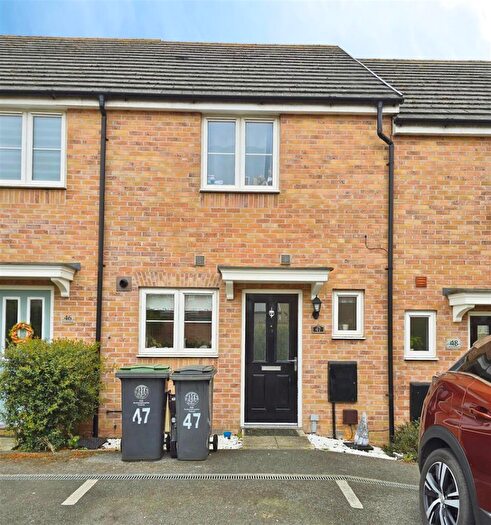 2 Bedroom Terraced House To Rent In Alnwick Close, Rushden, NN10