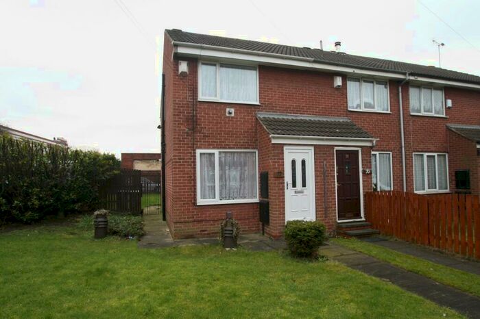 2 Bedroom House To Rent In Lydgate, Leeds, West Yorkshire, Uk, LS9