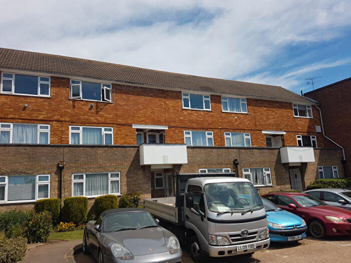 1 Bedroom Flat To Rent In Manor Court, Mutton Lane, Potters Bar, EN6