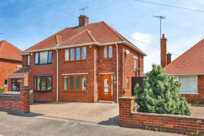 3 Bedroom Semi-Detached House For Sale In Greenwich Avenue, Nottingham, NG6