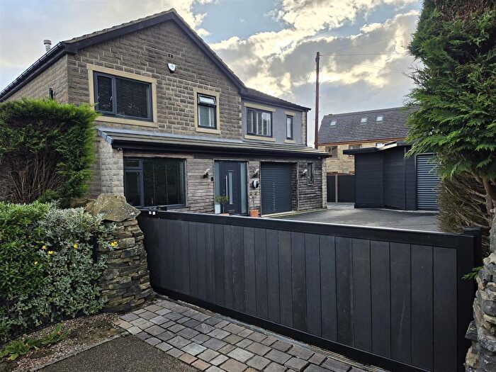 4 Bedroom Detached House For Sale In Shibden Head Lane, Queensbury, Bradford, BD13