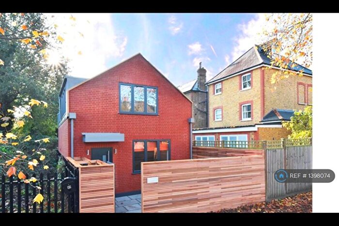 2 Bedroom Detached House To Rent In Turney Road, London, SE21