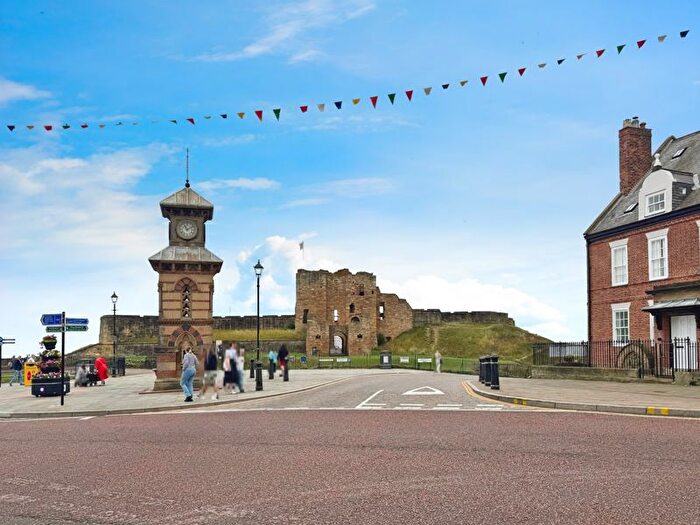 2 Bedroom Flat For Sale In King Edwards Court, Front Street, Tynemouth, NE30