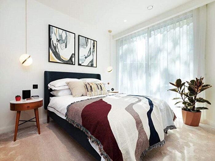 1 Bedroom Flat For Sale In Aspen, Consort Place, E14