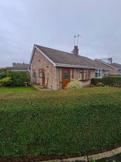 2 Bedroom Bungalow To Rent In Ridgestone Avenue, Bilton, Hull, HU11