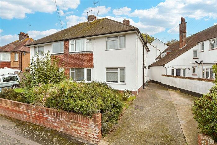 2 Bedroom Flat For Sale In Old Crossing Road, Margate, Kent, CT9