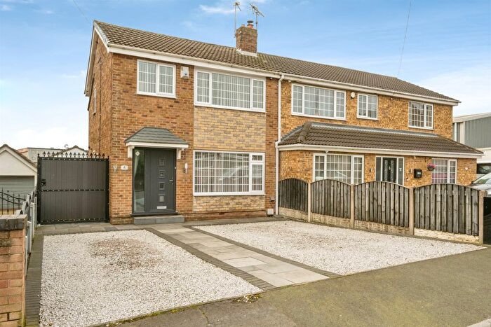 3 Bedroom Semi-Detached House For Sale In St Marys Drive, Armthorpe, Doncaster, DN3
