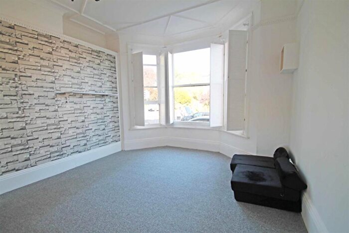 2 Bedroom Apartment To Rent In Hove Park Villas, Hove, BN3