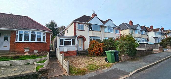 3 Bedroom Semi-Detached House For Sale In Wentworth Road, Stourbridge, West Midlands, DY8