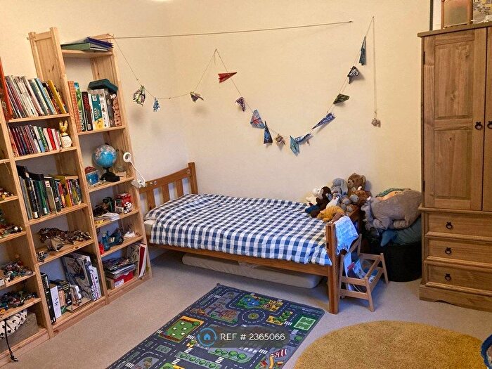 2 Bedroom End Of Terrace House To Rent In Bath Street, Bristol, BS3