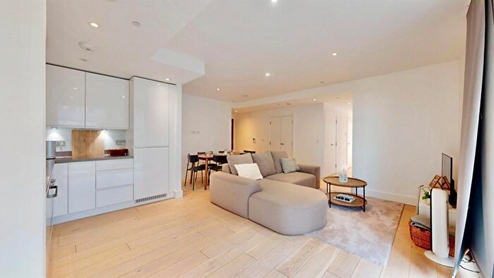 3 Bedroom Apartment For Sale In Claremont House, Maple Way, London, SE16