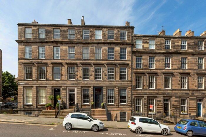 2 Bedroom Flat To Rent In Dundas Street, New Town, Edinburgh, EH3