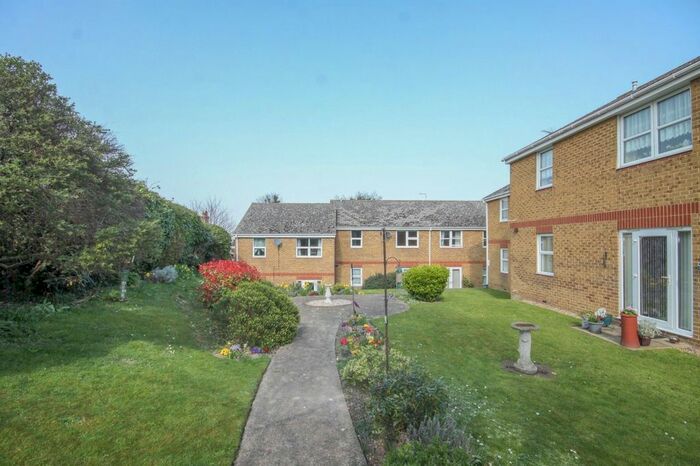 1 Bedroom Maisonette To Rent In Cloisters, West Street, Sittingbourne, ME10