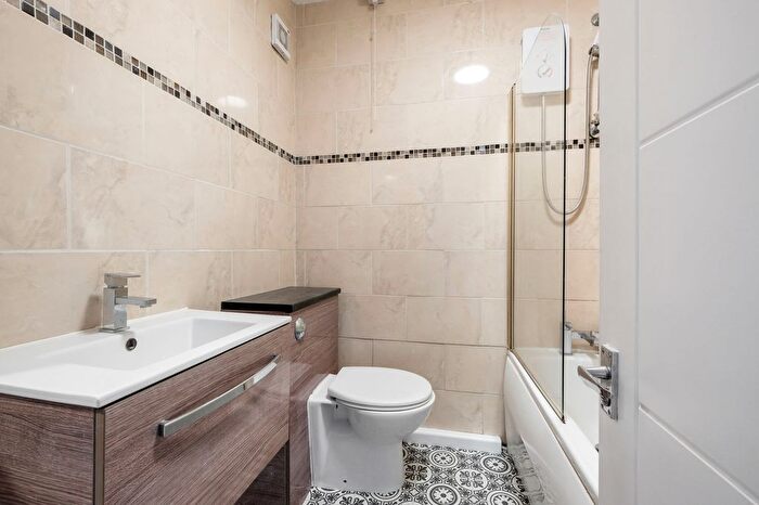 3 Bedroom Terraced House For Sale In Hopton Street, Worcester, WR2