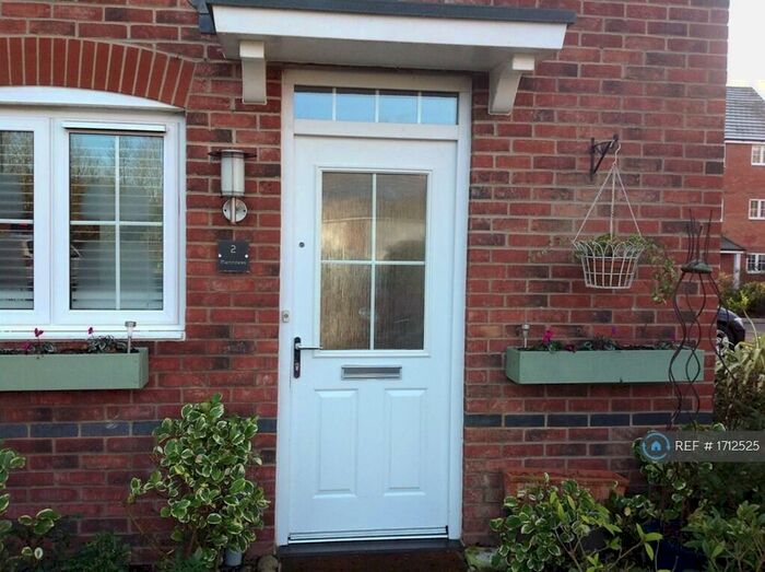 3 Bedroom Semi-Detached House To Rent In Martindales, Southwater, Horsham, RH13