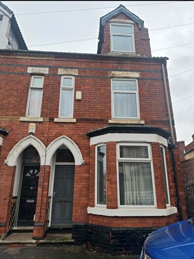 4 Bedroom Terraced House To Rent In Foxhall Road // Bed Student House, NG7