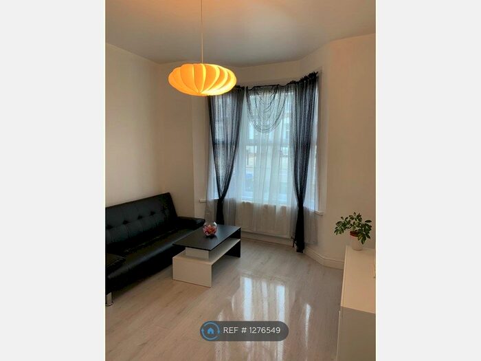 1 Bedroom Flat To Rent In Ground Floor, London N9