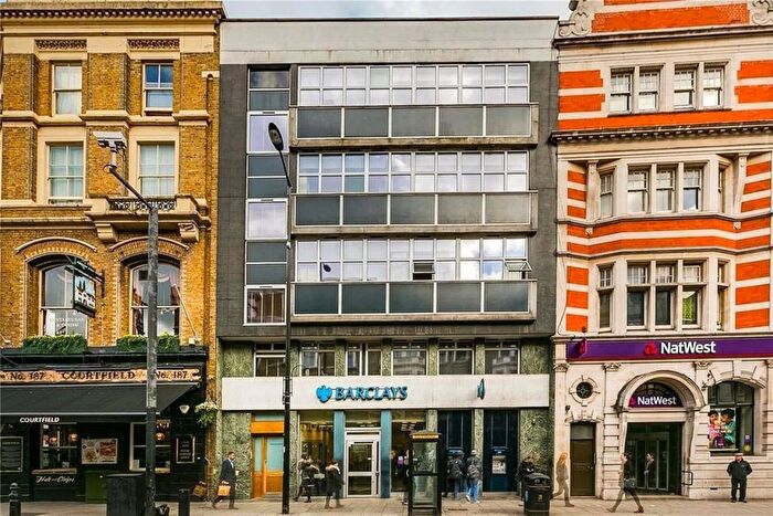 4 Bedroom Flat To Rent In Earls Court Road, London, SW5