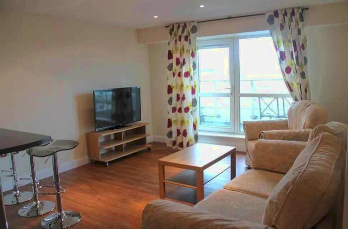 3 Bedroom Flat To Rent In Royal Plaza, Westfield Terrace, Sheffield, S1