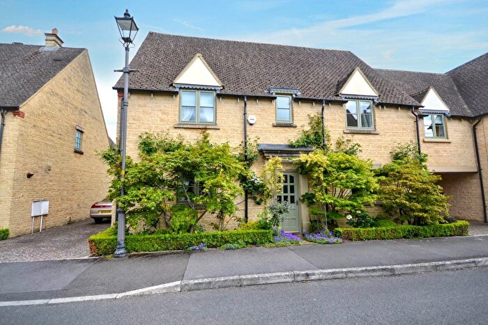 4 Bedroom Property For Sale In Coppins Court, Bourton On The Water, Cheltenham, GL54