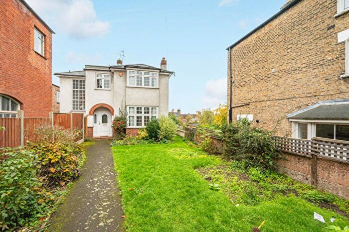 4 Bedroom Detached House To Rent In Waller Road, Telegraph Hill, London, SE14