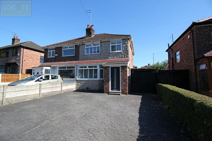 3 Bedroom Semi-Detached House To Rent In Barton Road, Urmston, Manchester, M41