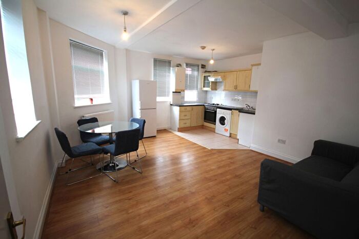 1 Bedroom Flat To Rent In Lewisham Way, London, SE14