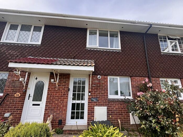 2 Bedroom Terraced House For Sale In Lanes End, Totland Bay, PO39