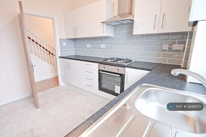 2 Bedroom Flat To Rent In Mapperley, Nottingham, NG3