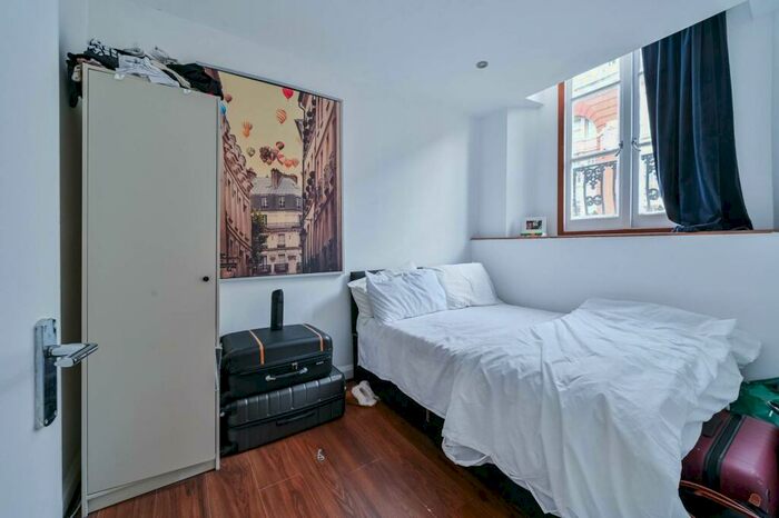 1 Bedroom Flat To Rent In Eversholt Street, Mornington Crescent, London, NW1