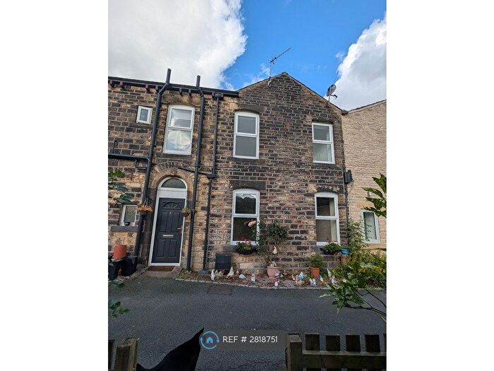 2 Bedroom Terraced House To Rent In Sycamore Cottages, Oldham, OL3