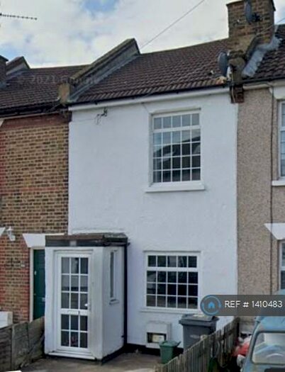 2 Bedroom Terraced House To Rent In Chatterton Road, Bromley, BR2