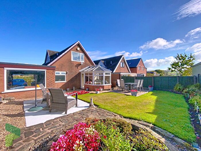 3 Bedroom Detached House For Sale In Hoddlesden Road, Hoddlesden, Darwen, BB3
