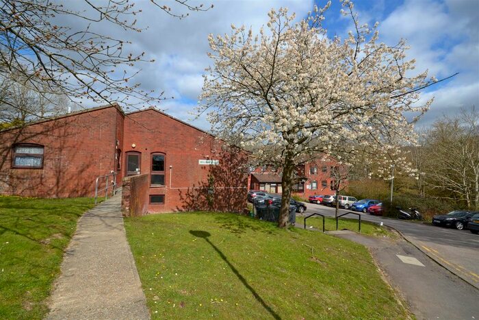 1 Bedroom Flat To Rent In Willow Glen, St Leonards On Sea, TN37