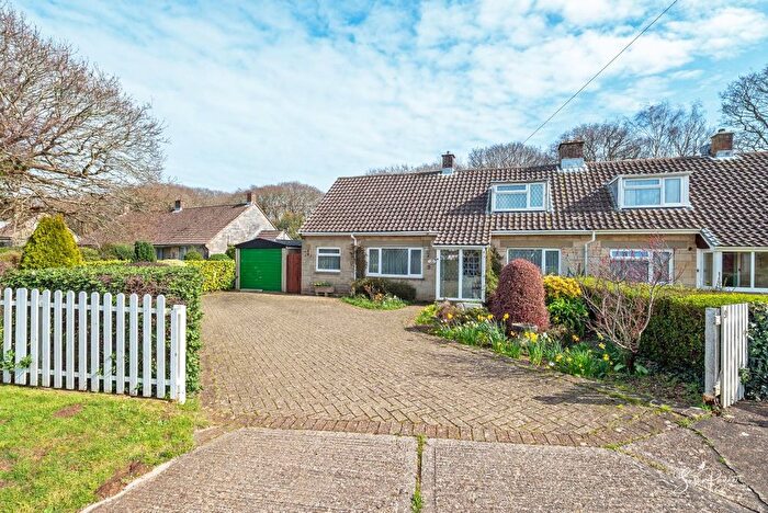 3 Bedroom Semi-Detached Bungalow For Sale In Alverstone Road, Queen Bower, Sandown, PO36