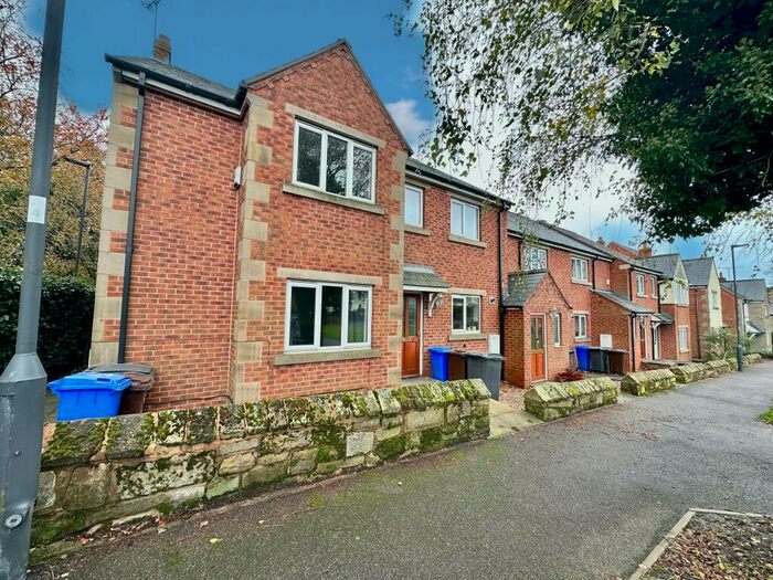 2 Bedroom Town House To Rent In Brook Green, Hackenthorpe, Sheffield, S12