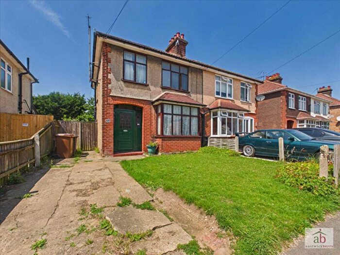 3 Bedroom Semi Detached House For Sale In Brunswick Road, East Ipswich, IP4