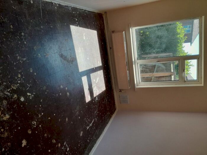 2 Bedroom Ground Flat To Rent In Griffin Close, Derby, Derbyshire, DE24