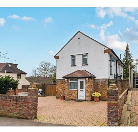 4 Bedroom Detached House For Sale In Langley Way, Cassiobury, Watford, WD17